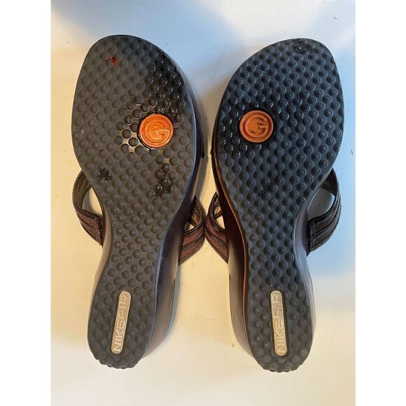 Cole Haan and Nike Air Strappy Low Wedge Sandals (SZ 9.5) - Picture 4 of 4